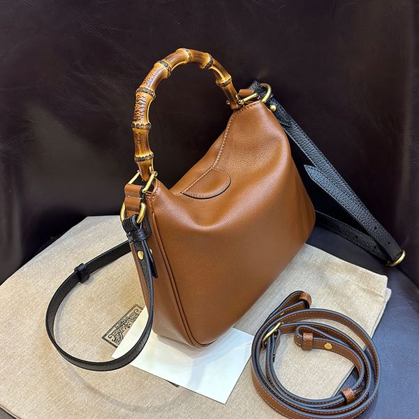 diana small shoulder bag designer bamboo handbag 24cm crossbody bags 10a mirror quality genuine leather purse with box g041
diana small shoulder bag designer bamboo handbag 24cm crossbody bags 10a mirror quality genuine leather purse with box g041