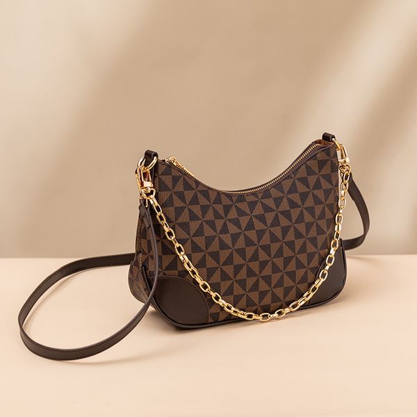 personality fashion large capacity underarm bag leather dumpling bag handbag women's shopping bag
personality fashion large capacity underarm bag leather dumpling bag handbag women's shopping bag