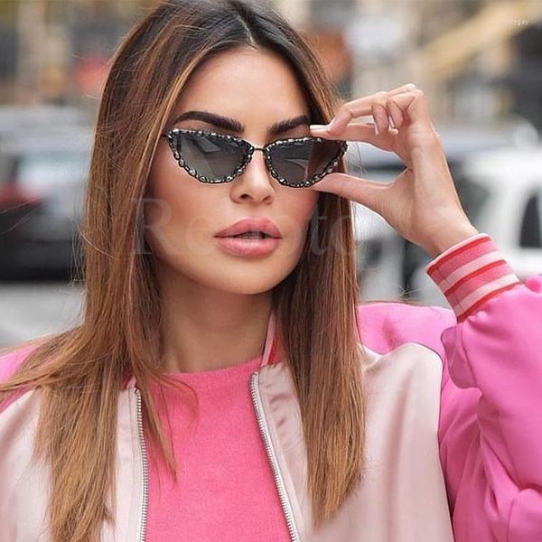 sunglasses crystal cat eye women's 2023 triangle diamond sun glasses female elegant rhinestone eyewear oculos390, White;black
sunglasses crystal cat eye women's 2023 triangle diamond sun glasses female elegant rhinestone eyewear oculos390, White;black
