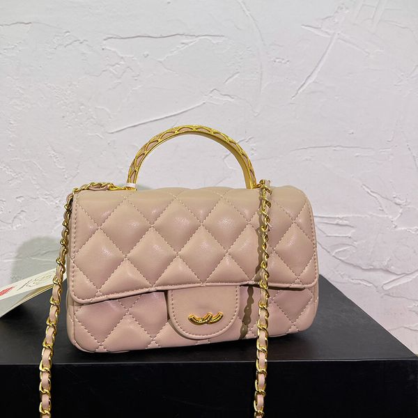 raffias designer bag leather clamshell diamond hardware metal buckle luxury handbags matelasse chain crossbody bags designer makeup case car
raffias designer bag leather clamshell diamond hardware metal buckle luxury handbags matelasse chain crossbody bags designer makeup case car