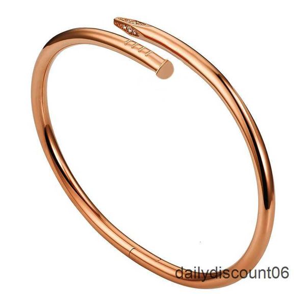 nail bracelets designer women luxury jewelrys fashion bracelet steel alloy gold plating craft never fade christmas jewelry gifts, Black
nail bracelets designer women luxury jewelrys fashion bracelet steel alloy gold plating craft never fade christmas jewelry gifts, Black