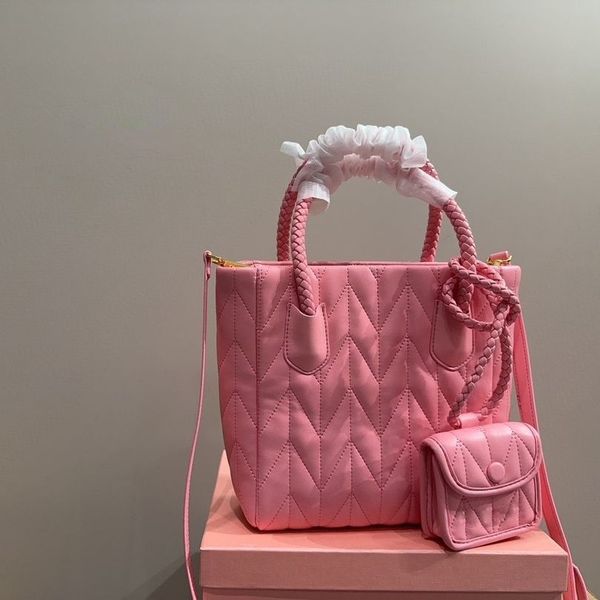 leisure shoulder bags classic luxury designer handbags wander matelasse totes pink wallet miui underarm tote fashion wallet basket women tot
leisure shoulder bags classic luxury designer handbags wander matelasse totes pink wallet miui underarm tote fashion wallet basket women tot