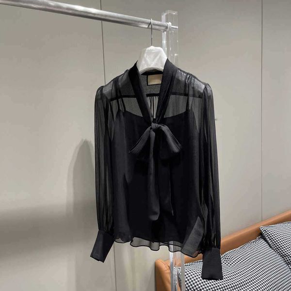 early autumn new home high definition celebrity style elegant and elegant style shows slim and reduced age ribbon bow silk shirt, White 
early autumn new home high definition celebrity style elegant and elegant style shows slim and reduced age ribbon bow silk shirt, White