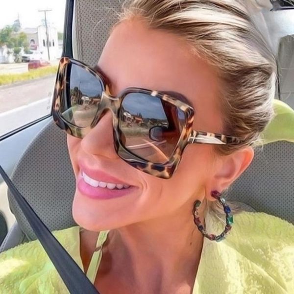 sunglasses fashion cool oversized women brand designer sun glasses for big frame vintage black gradient wholesale32, White;black
sunglasses fashion cool oversized women brand designer sun glasses for big frame vintage black gradient wholesale32, White;black