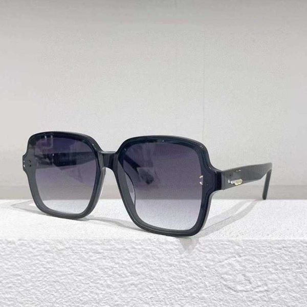 2023 new luxury designer new online celebrity tiktok same style ins sunglasses fashionable and versatile sunglasses ch6375, White;black
2023 new luxury designer new online celebrity tiktok same style ins sunglasses fashionable and versatile sunglasses ch6375, White;black