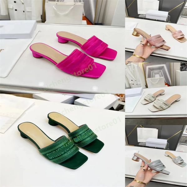 2023 paris women's luxury designer sandals and slippers fashion summer girls beach women's mid heels embroidered shoes b4, Black
2023 paris women's luxury designer sandals and slippers fashion summer girls beach women's mid heels embroidered shoes b4, Black