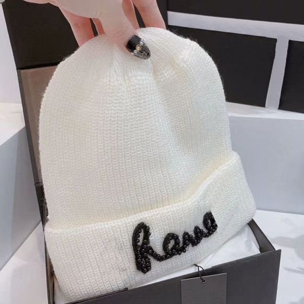 beanie designer beanie knitwear hat temperament versatile beanie knitted hat warm letter design hat christmas gift hat dust bag 7, Blue;gray
beanie designer beanie knitwear hat temperament versatile beanie knitted hat warm letter design hat christmas gift hat dust bag 7, Blue;gray