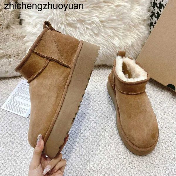new 23ss boots women classic mini platform boot ultra matte snow suede wool blend comfort winter designer ankle uggitys womens mnes boots, Black
new 23ss boots women classic mini platform boot ultra matte snow suede wool blend comfort winter designer ankle uggitys womens mnes boots, Black