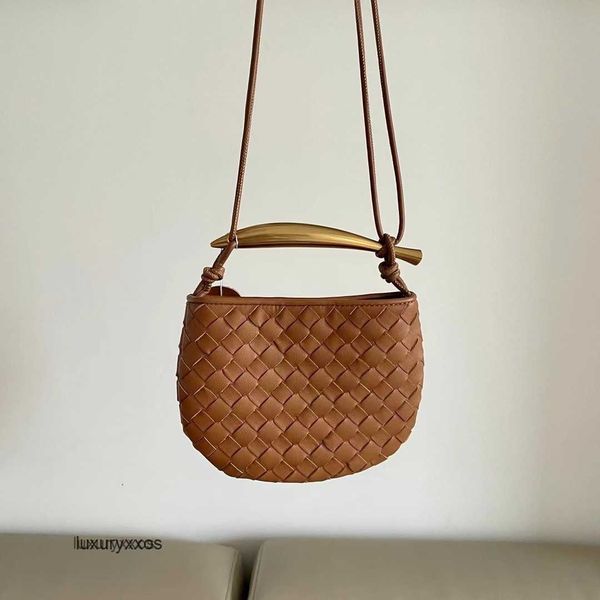 sardines bottegac venetaz bag single woven women's same fashion sardine 2023 cowhide handle designer bags shoulder oblique straddle han
sardines bottegac venetaz bag single woven women's same fashion sardine 2023 cowhide handle designer bags shoulder oblique straddle han
