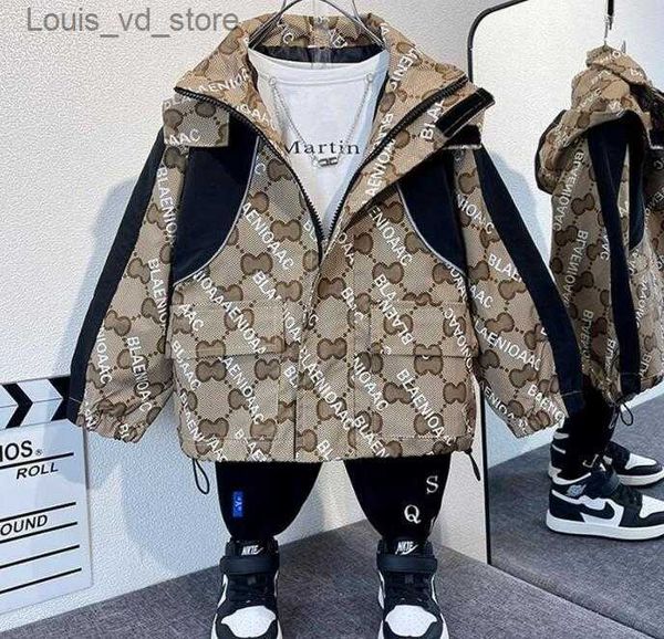 jackets kids designer jacket spring autumn letters print boy zipper hooded jackets children coat t230803, Blue;gray
jackets kids designer jacket spring autumn letters print boy zipper hooded jackets children coat t230803, Blue;gray