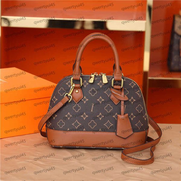 2023 new fashion classic presbyterian bag shell bag with color contrast medium diagonal handbagqwertyui45
2023 new fashion classic presbyterian bag shell bag with color contrast medium diagonal handbagqwertyui45