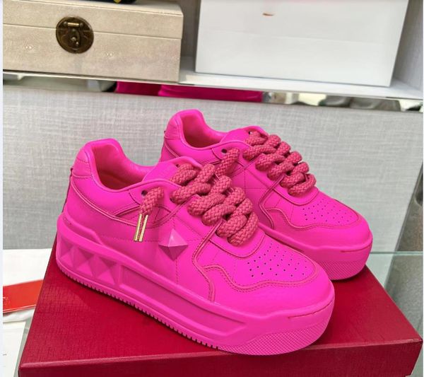 classic luxury vt designer shoes new customized cowhide shoes new casual shoes pp series barbie pink couple shoes edition factory shoes, Black
classic luxury vt designer shoes new customized cowhide shoes new casual shoes pp series barbie pink couple shoes edition factory shoes, Black