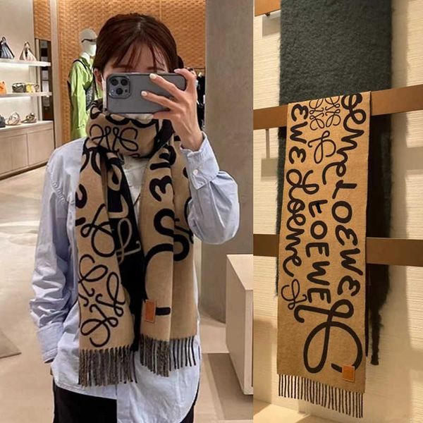 2022 new roewe scarf women's winter korean edition double sided letter imitation cashmere shawl wrapped with high grade foreign style, Blue;gray
2022 new roewe scarf women's winter korean edition double sided letter imitation cashmere shawl wrapped with high grade foreign style, Blue;gray