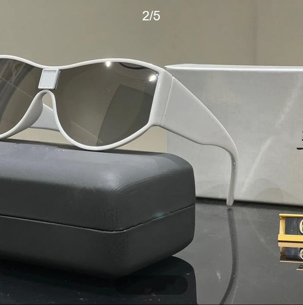 luxury designer sunglasses for women glasses men women sunglasses classic brand fashion uv400 goggle with box travel beach factory store box, White;black
luxury designer sunglasses for women glasses men women sunglasses classic brand fashion uv400 goggle with box travel beach factory store box, White;black