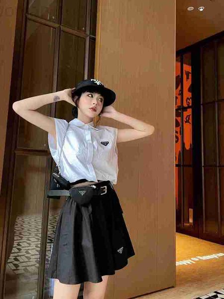 women's two piece pants designer p family 23 summer new fashion classic triangle short shirt slim pleated skirt set ejr1, White
women's two piece pants designer p family 23 summer new fashion classic triangle short shirt slim pleated skirt set ejr1, White