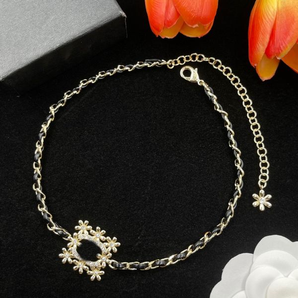 luxury designer fashion necklace choker chain 18k gold plated necklaces luxury designer necklace flowers four-leaf clover fashional pendant, Silver
luxury designer fashion necklace choker chain 18k gold plated necklaces luxury designer necklace flowers four-leaf clover fashional pendant, Silver