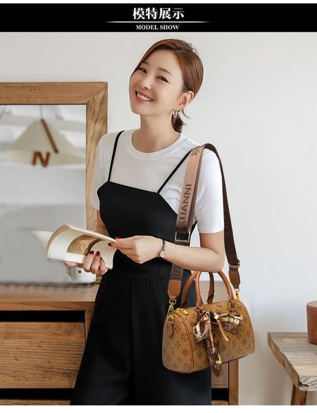 new fashion shoulder bags women luxury crossbody bags handle handbag speedy leather messenger sling designer wallets pochette luxurious
new fashion shoulder bags women luxury crossbody bags handle handbag speedy leather messenger sling designer wallets pochette luxurious
