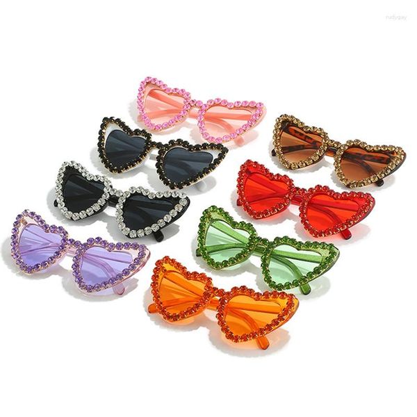 sunglasses fashion sparkling rhinestone heart frame uv400 women retro trendy zircon cat eye eyewear beach party sun glasses750, White;black
sunglasses fashion sparkling rhinestone heart frame uv400 women retro trendy zircon cat eye eyewear beach party sun glasses750, White;black