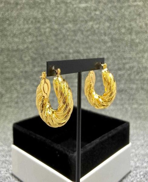 2020 brand new big design gold color jewelry big hoop vitage earrings gold color design fashion party unique stud earrings5598909, Golden
2020 brand new big design gold color jewelry big hoop vitage earrings gold color design fashion party unique stud earrings5598909, Golden