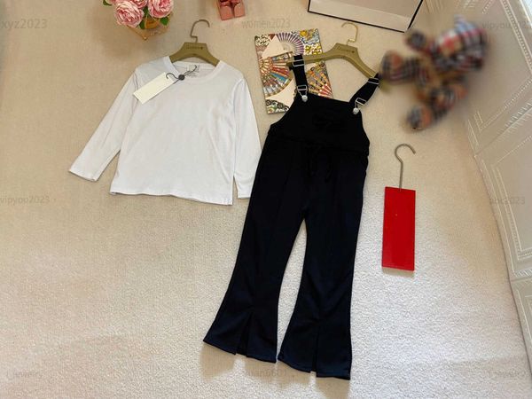 2023 designer baby tracksuits kids sets size 100-150 cm 2pcs minimalist logo printed sweater and suspender pants luxurious, White
2023 designer baby tracksuits kids sets size 100-150 cm 2pcs minimalist logo printed sweater and suspender pants luxurious, White