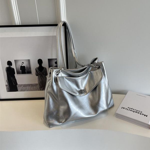 wholesale ladies shoulder bags 6 colors street fashion silver handbag large capacity multi-layered leather handbags multi-function buckle fashion tote bag 38001#
wholesale ladies shoulder bags 6 colors street fashion silver handbag large capacity multi-layered leather handbags multi-function buckle fashion tote bag 38001#