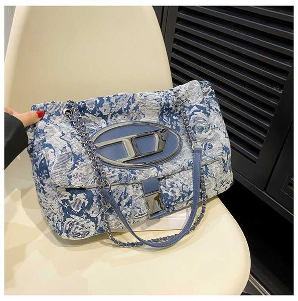 large capacity jacquard cotton tote cloth bag dingdang bag single shoulder crossbody chain wandering bag airport bag mommy bag female bag
large capacity jacquard cotton tote cloth bag dingdang bag single shoulder crossbody chain wandering bag airport bag mommy bag female bag