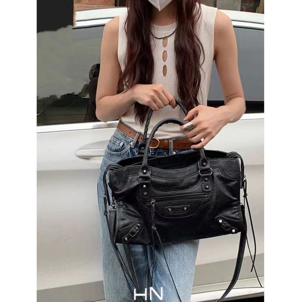 evening bags harajuku gothic bag female black large capacity punk design shoulder bag pu leather retro y2k girls crossbody bag for women 230
evening bags harajuku gothic bag female black large capacity punk design shoulder bag pu leather retro y2k girls crossbody bag for women 230
