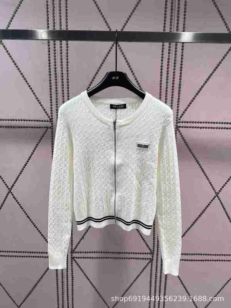 women's knits & tees designer autumn/winter new fried dough twists cord letter jacquard zipper cardigan long sleeve shirt simple fashio, White
women's knits & tees designer autumn/winter new fried dough twists cord letter jacquard zipper cardigan long sleeve shirt simple fashio, White