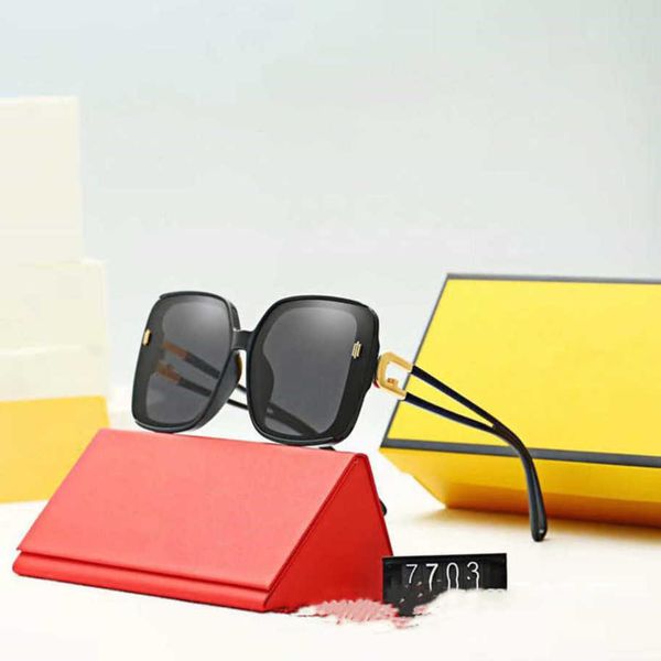 2023 new luxury designer f family's fashionable large frame polarized female personality anchor driving trend sunglasses street p conca, White;black
2023 new luxury designer f family's fashionable large frame polarized female personality anchor driving trend sunglasses street p conca, White;black