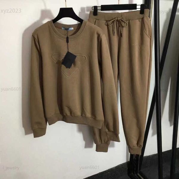designer tracksuits womens autumn set size s-xl 2pcs chest geometric logo jacquard pullover and elastic waist guard pants july28, Gray
designer tracksuits womens autumn set size s-xl 2pcs chest geometric logo jacquard pullover and elastic waist guard pants july28, Gray