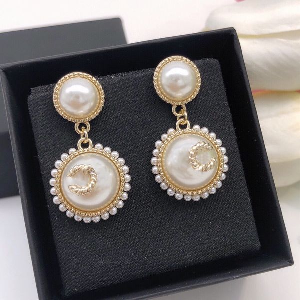 ccity latest woman stud earring luxury designer jewelry women classics c logo hoop earrings fashion accessories 443543, Golden;silver
ccity latest woman stud earring luxury designer jewelry women classics c logo hoop earrings fashion accessories 443543, Golden;silver