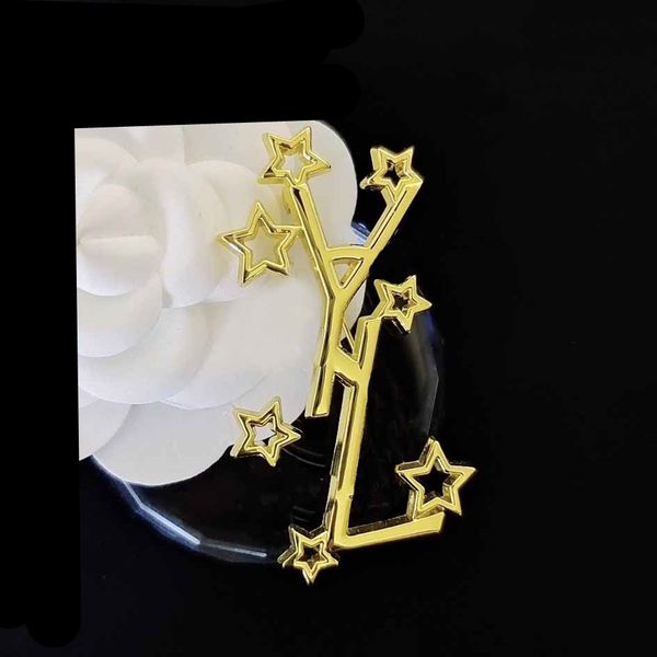 wholesale vintage luxury women designer brand letter brooches 18k gold plated jewelry brooch charm girls pin marry wedding party cloth acces, Gray
wholesale vintage luxury women designer brand letter brooches 18k gold plated jewelry brooch charm girls pin marry wedding party cloth acces, Gray
