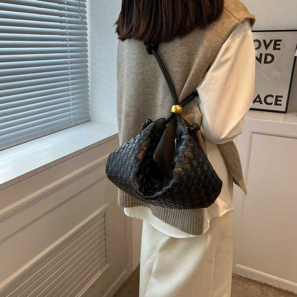 summer new knitted bag foreign style dumpling bag single shoulder bag small crossbody bag commuter bag
summer new knitted bag foreign style dumpling bag single shoulder bag small crossbody bag commuter bag