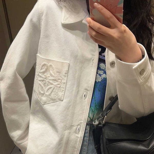 shirts 23 autumn and winter new pocket embossed casual loose sleeve denim shirt coat, White
shirts 23 autumn and winter new pocket embossed casual loose sleeve denim shirt coat, White