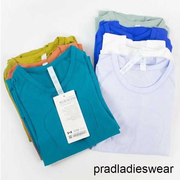lu-088 women yoga t-shirts women's t-shirt high-elastic breathable running quick drying seamless short sleeve sport-cycling gym wear lu, White
lu-088 women yoga t-shirts women's t-shirt high-elastic breathable running quick drying seamless short sleeve sport-cycling gym wear lu, White