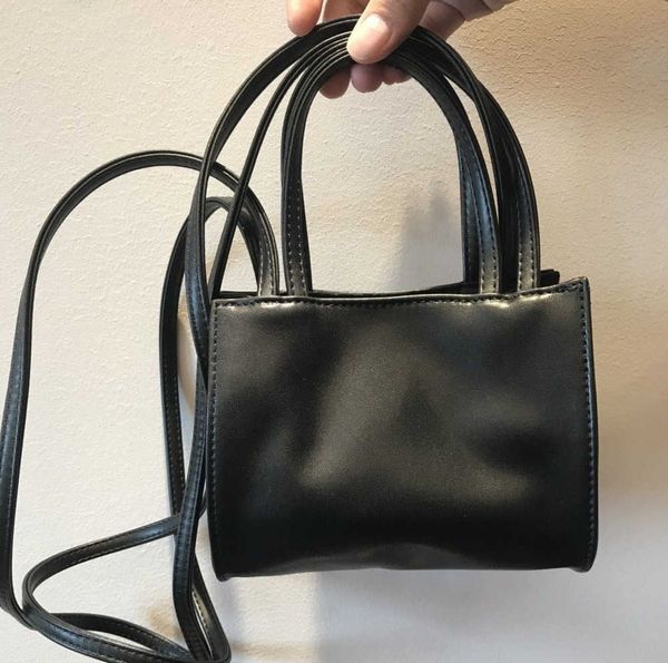 designer telfars shoulder bags soft leather mini handbag women crossbody tote fashion shopping purse satchels bags simple style
designer telfars shoulder bags soft leather mini handbag women crossbody tote fashion shopping purse satchels bags simple style