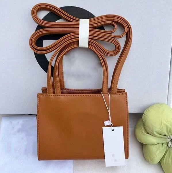 telfars bag designer mini 2sizes shoulder bags soft leather handbags women handbag crossbody luxury tote fashion shopping purse niche high s
telfars bag designer mini 2sizes shoulder bags soft leather handbags women handbag crossbody luxury tote fashion shopping purse niche high s
