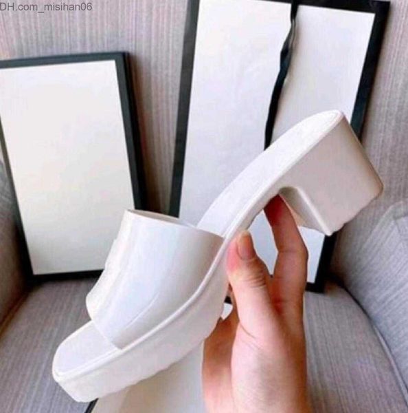 slippers new style women's jelly slipper designer chunky heels sandals summer outdoor luxury sandals women high-heeled z230803, Black
slippers new style women's jelly slipper designer chunky heels sandals summer outdoor luxury sandals women high-heeled z230803, Black