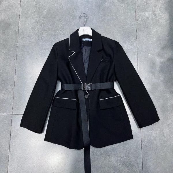 designer autumn womens suits blazers coat button jackets fashion matching inverted triangle letter long suits nylon jacket size s-l blazer, White;black
designer autumn womens suits blazers coat button jackets fashion matching inverted triangle letter long suits nylon jacket size s-l blazer, White;black