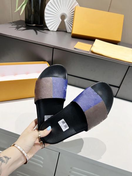 designer men and women slippers luxury high-grade leather lettering fashion famous bathroom outdoor leisure with box 35-45 648411, Black
designer men and women slippers luxury high-grade leather lettering fashion famous bathroom outdoor leisure with box 35-45 648411, Black