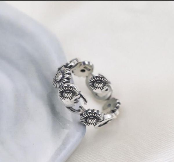 new women039s girl silver small daisy ring stamp blind love letter love ring gift for love couple jewelry7626851, Red;brown
new women039s girl silver small daisy ring stamp blind love letter love ring gift for love couple jewelry7626851, Red;brown