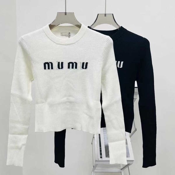 series 23 early autumn new women's round neck pullover embroidery casual knitted sweater fashion versatile top, White;black
series 23 early autumn new women's round neck pullover embroidery casual knitted sweater fashion versatile top, White;black