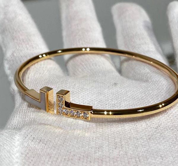 2023 luxury quality charm opened bangle with nature shell and diamond have box stamp rose gold plated ps7453b, Black
2023 luxury quality charm opened bangle with nature shell and diamond have box stamp rose gold plated ps7453b, Black