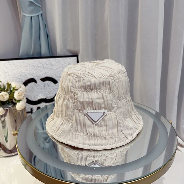 designer new women men bucket hat autumn male female couples fashion brand knitted hat womens mens thickened warm beanie winter hat triangle, Blue;gray
designer new women men bucket hat autumn male female couples fashion brand knitted hat womens mens thickened warm beanie winter hat triangle, Blue;gray