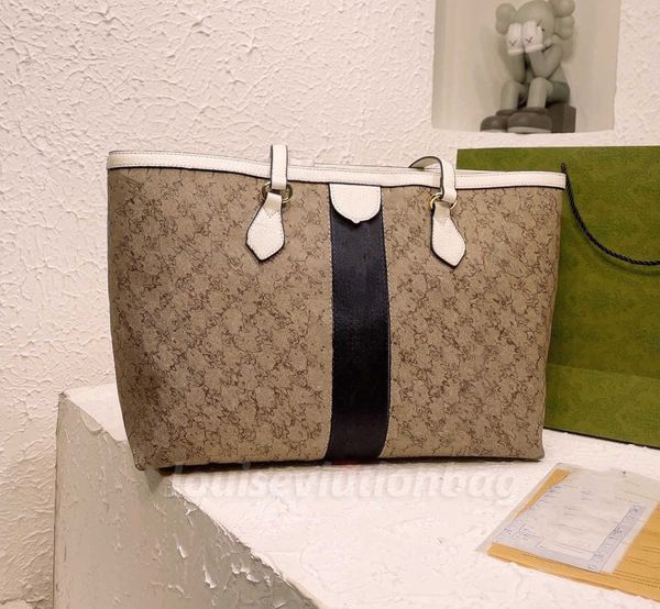 vintage tote bag outdoor women's bag classic large logo design fashion handbag
vintage tote bag outdoor women's bag classic large logo design fashion handbag