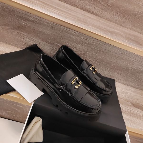 new metal logo loafers polished cowhide classic fringe loafers comfortable shoes designer shoes factory shoes with box, Black
new metal logo loafers polished cowhide classic fringe loafers comfortable shoes designer shoes factory shoes with box, Black