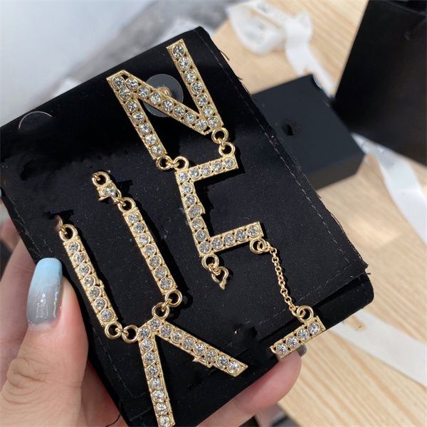 heart-shaped ccity latest woman stud earring luxury designer jewelry women classics c logo hoop earrings fashion accessories 5645, Golden;silver
heart-shaped ccity latest woman stud earring luxury designer jewelry women classics c logo hoop earrings fashion accessories 5645, Golden;silver