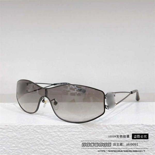 2023 luxury designer sunglasses xiaoxiang's new antique style metal for women ch4073 network red one piece mirror sunglasses, White;black
2023 luxury designer sunglasses xiaoxiang's new antique style metal for women ch4073 network red one piece mirror sunglasses, White;black