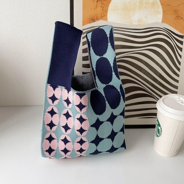 evening bags handbags pink mixed colors knit allmatch bags for women fashion andle bags korean version retro versatile casual concise 230802
evening bags handbags pink mixed colors knit allmatch bags for women fashion andle bags korean version retro versatile casual concise 230802