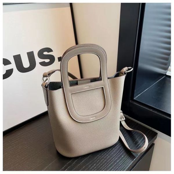 the latest leather pig nose basket bucket bag 2023 burst trendy temperament all-match handbag shoulder bag
the latest leather pig nose basket bucket bag 2023 burst trendy temperament all-match handbag shoulder bag